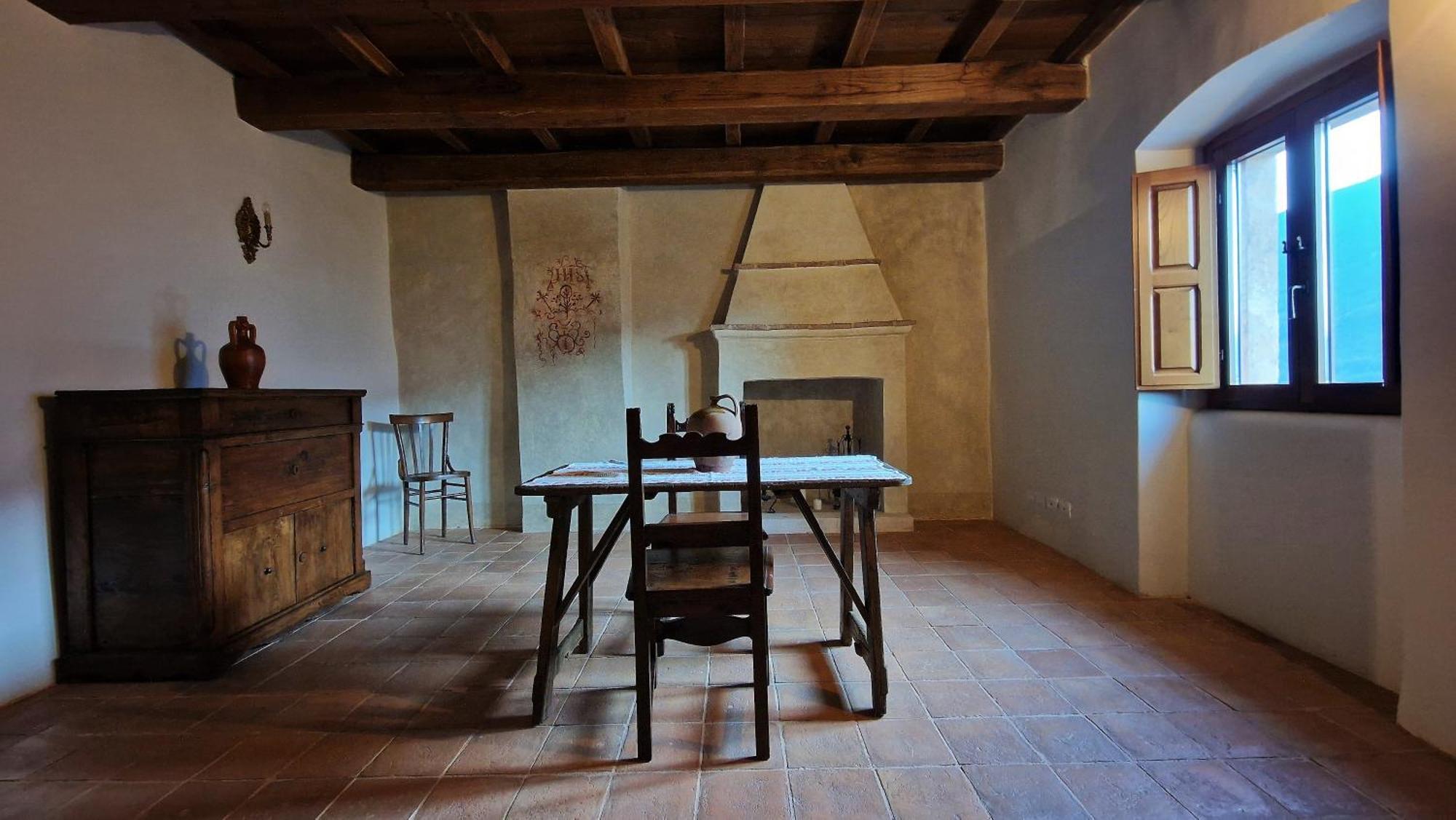 Palazzo Pirro Dimora Storica Bed & Breakfast Acciano Exterior photo